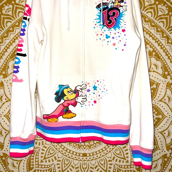 ✨HOST PICK✨ DISNEYLAND PARKS “2013” ZIP-UP JACKET WITH CHARACTERS, KIDS SIZE MED - Picture 10 of 10